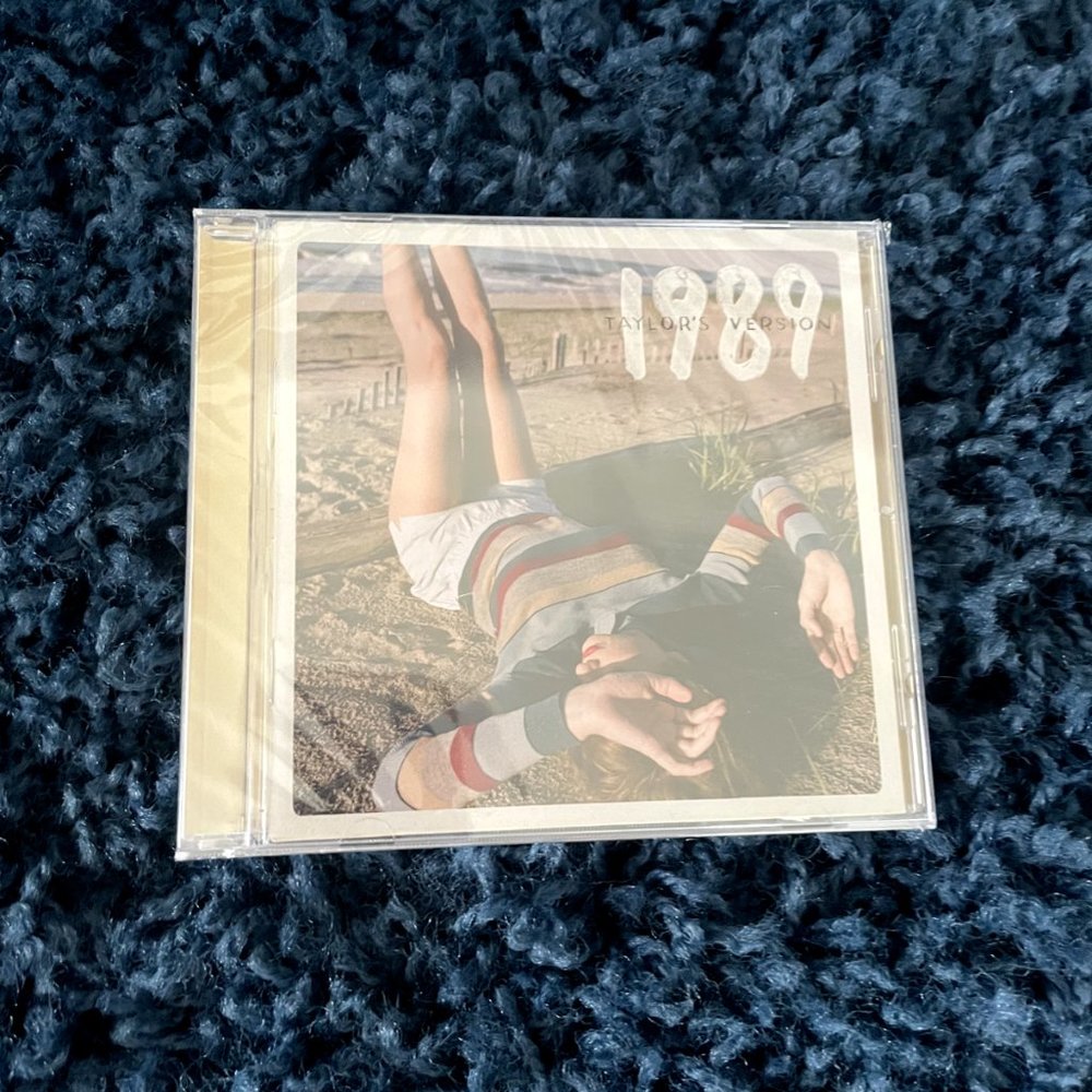 Taylor Swift 1989 Taylor's Version Sunshine Yellow Deluxe CD Sealed Polaroids